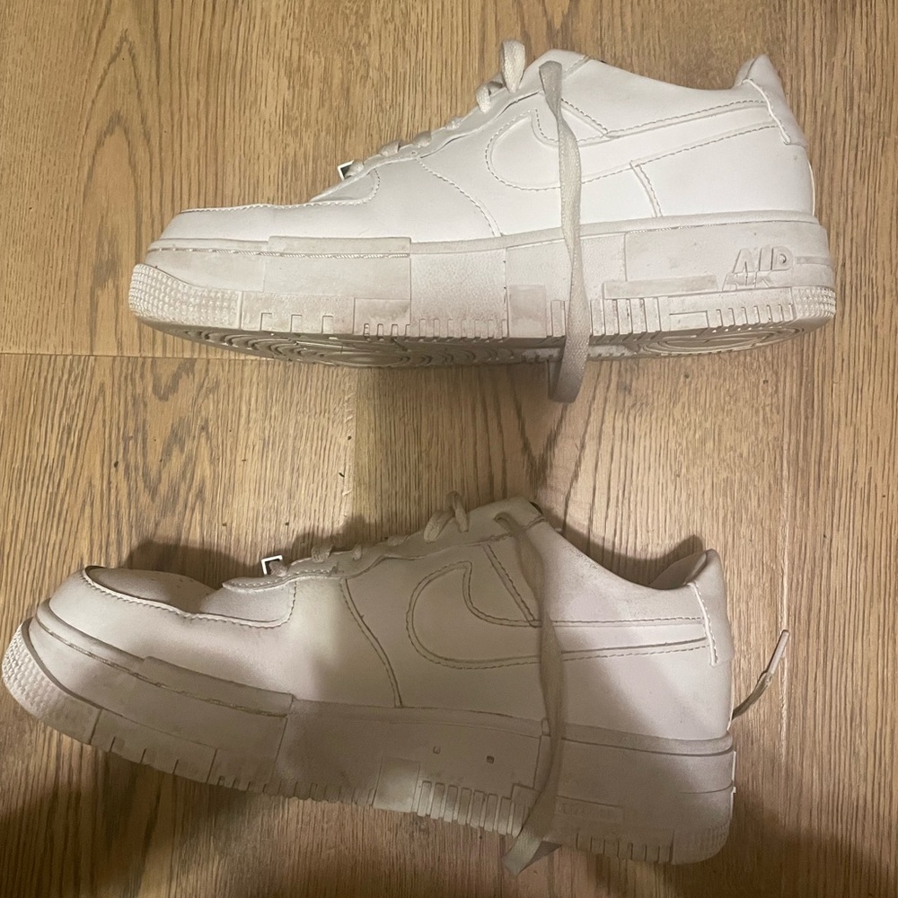 nike size 9 air force pixel